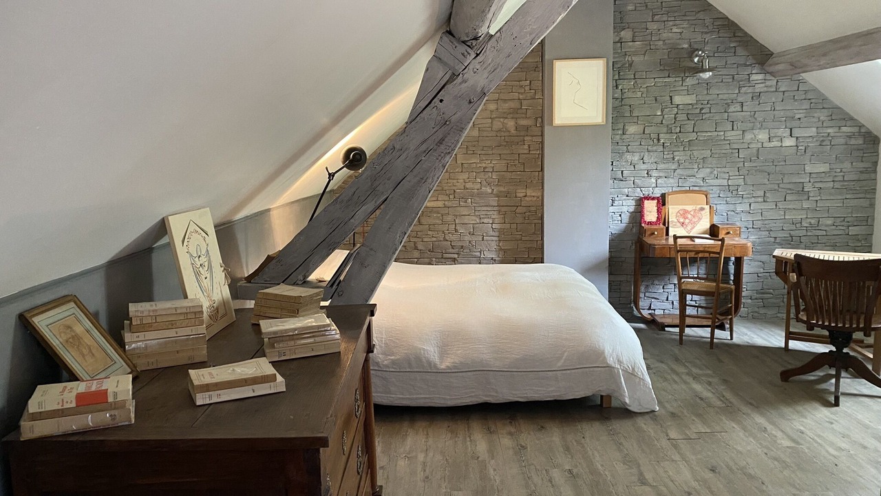 Photo of Bedroom in Montjavoult