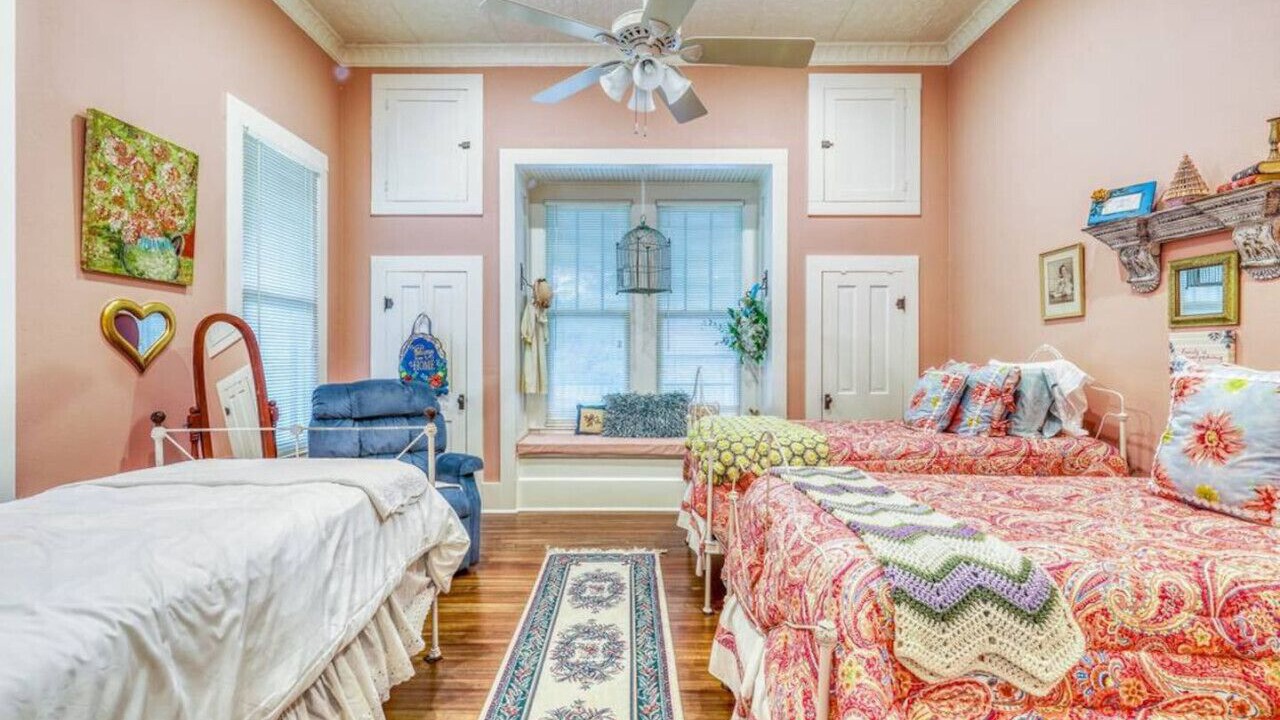 Photo of Bedroom in La Grange