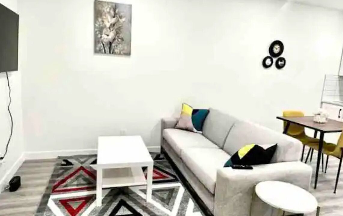 Photo of Livingroom in Evanston