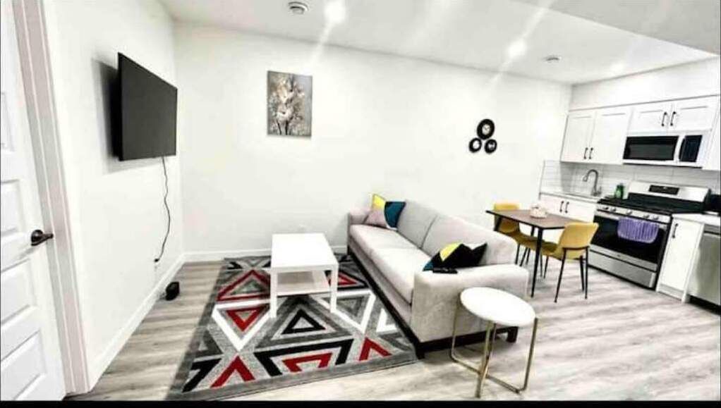 Photo of Livingroom in Evanston