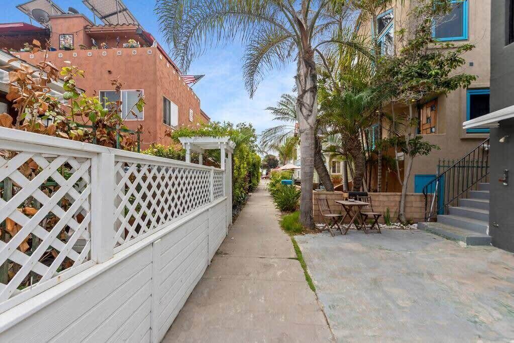 Photo of Others in Mission Beach