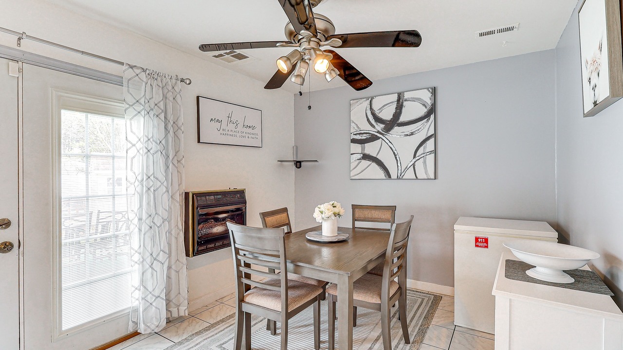 Photo of Livingroom in Dover