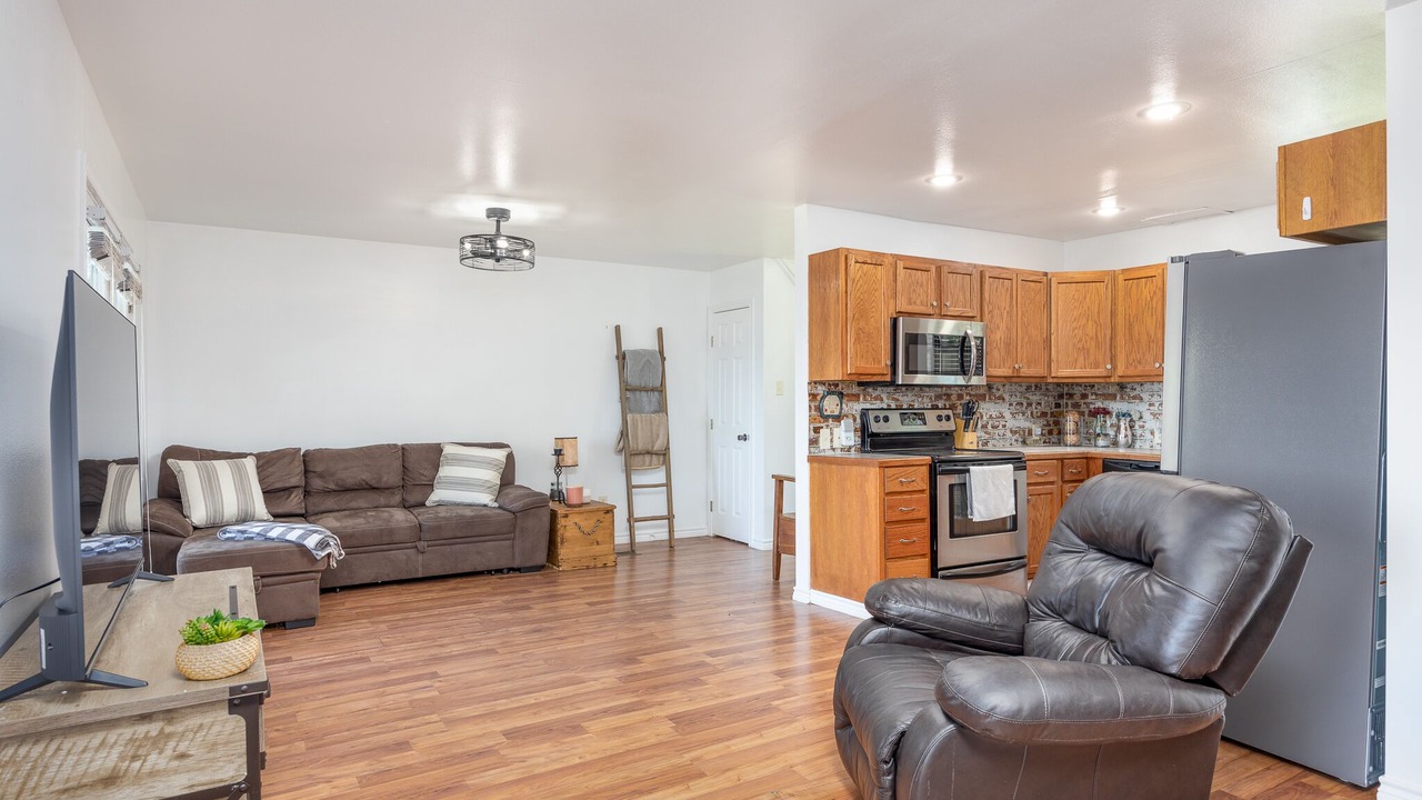 Photo of Livingroom in Flint