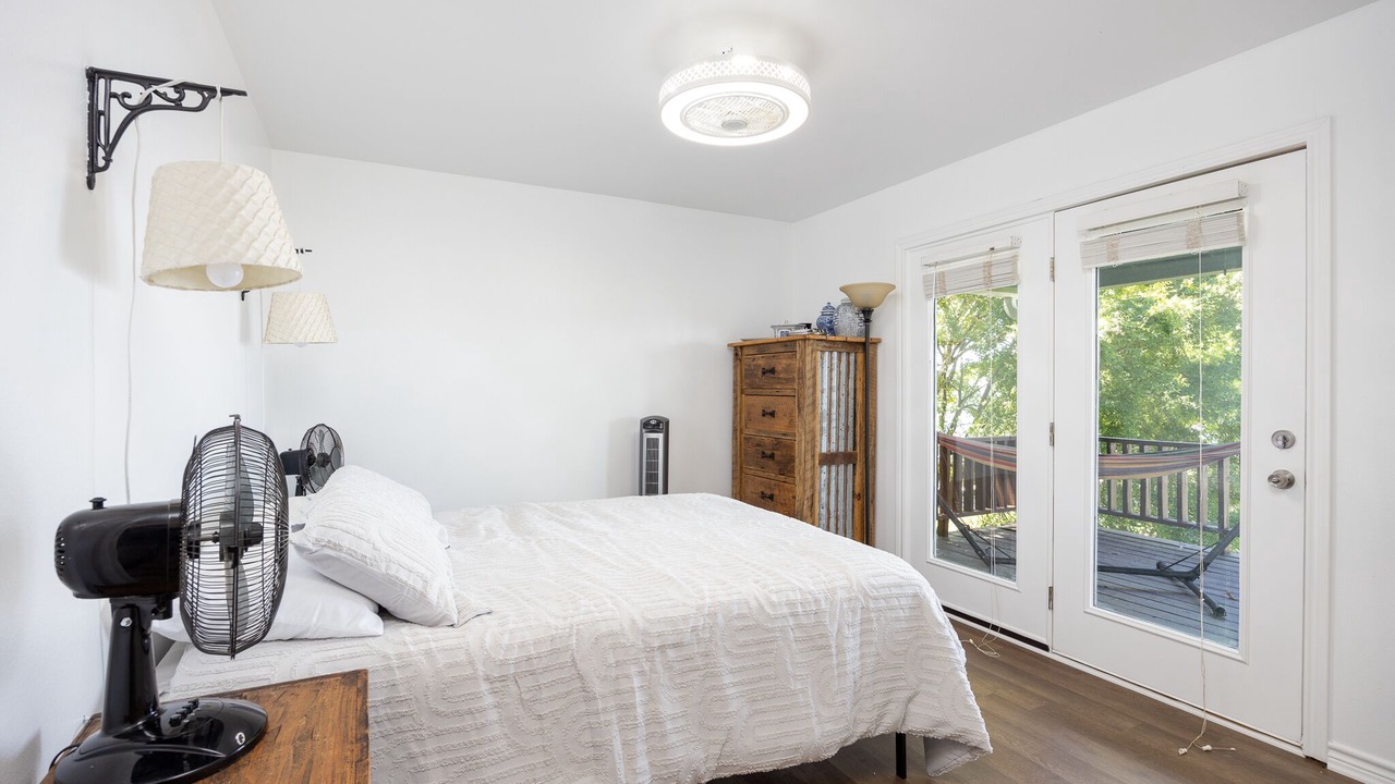 Photo of Bedroom in Flint