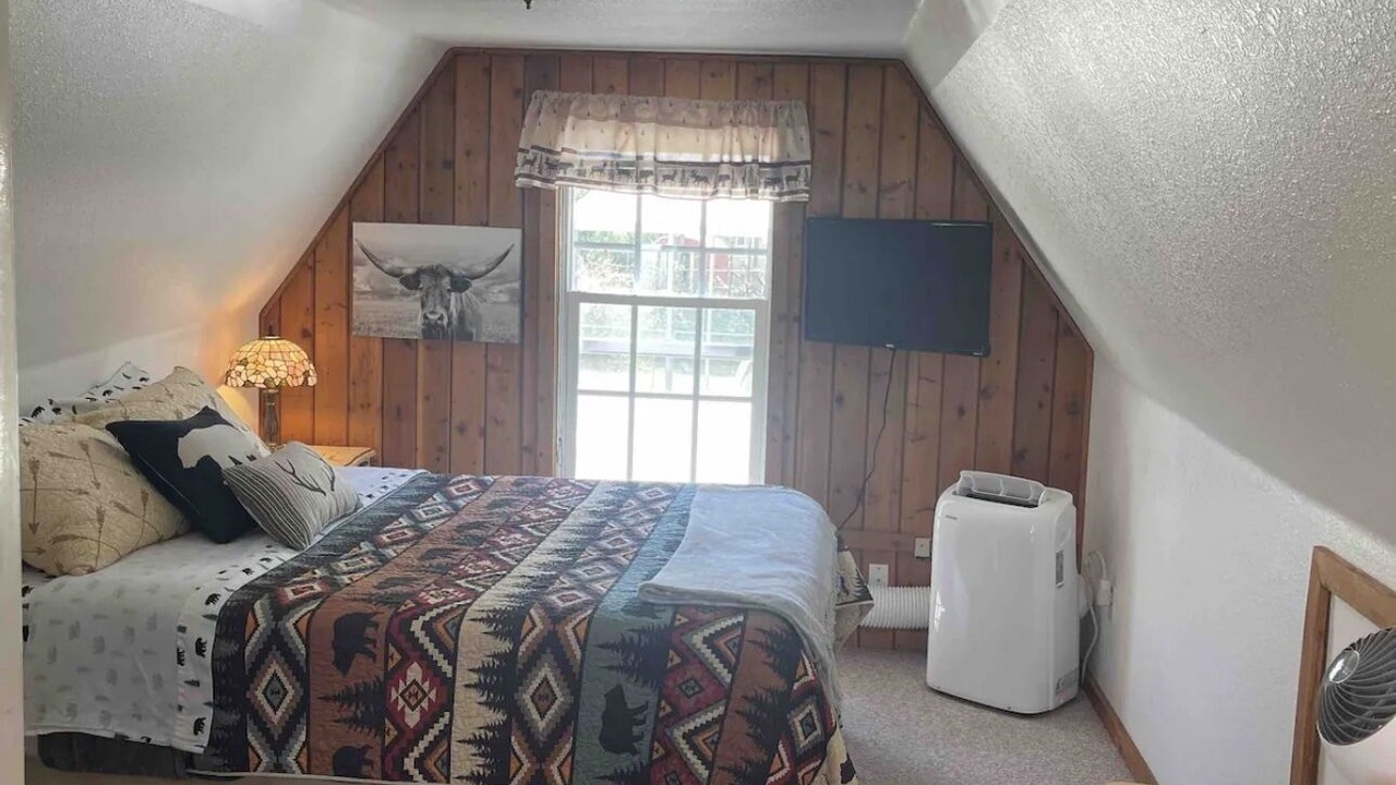 Photo of Bedroom in Navajo Dam