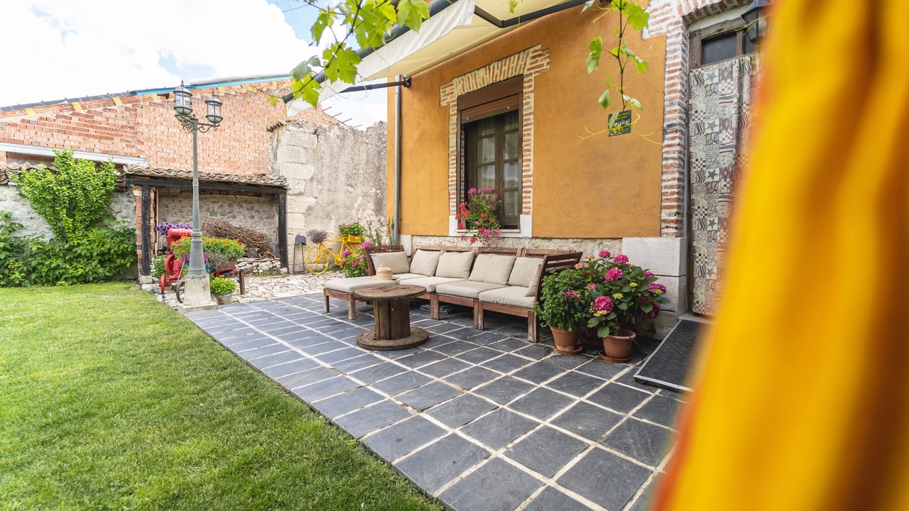 Photo of Patio Balcony in Santibanez de Valcorba