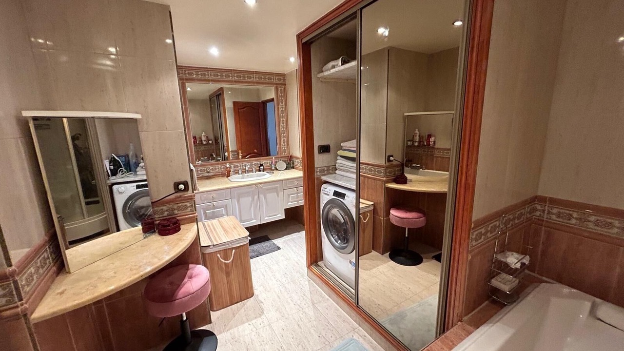 Photo of Bathroom in Gambetta
