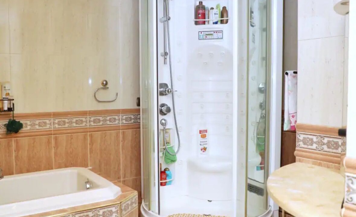 Photo of Bathroom in Gambetta
