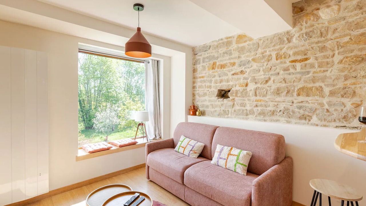 Photo of Livingroom in Saint-Sorlin-en-Bugey