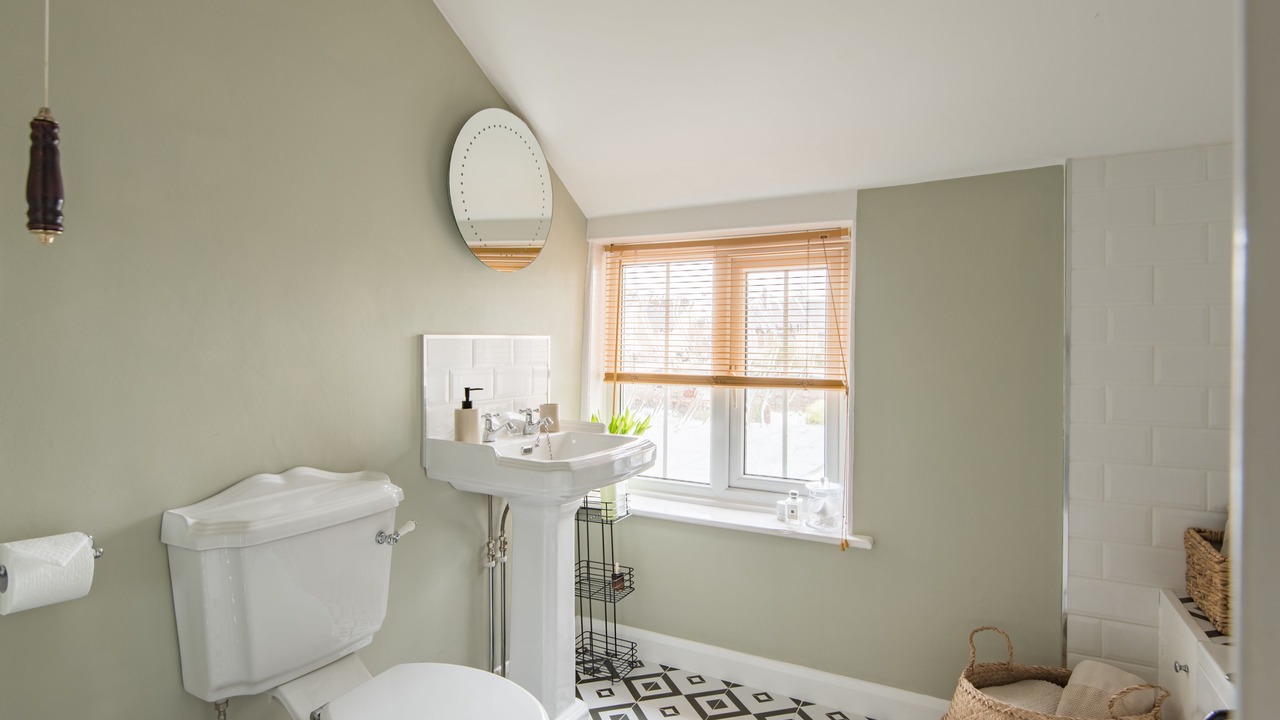 Photo of Bathroom in Deal