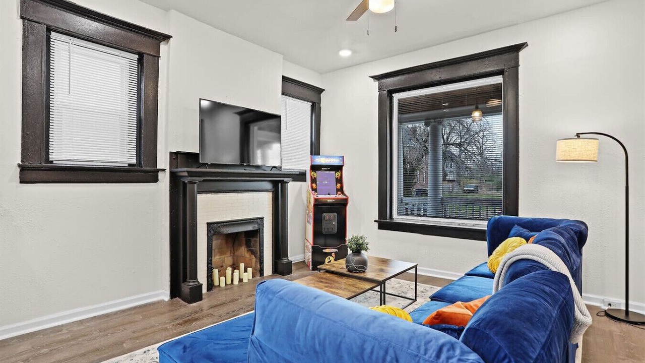 Photo of Livingroom in St. Louis