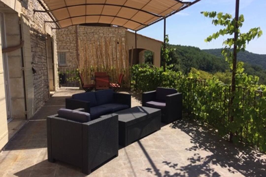 Photo of Patio Balcony in Issirac