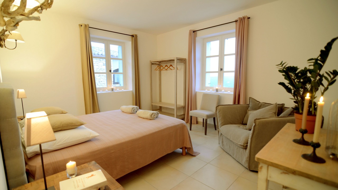 Photo of Bedroom in Issirac