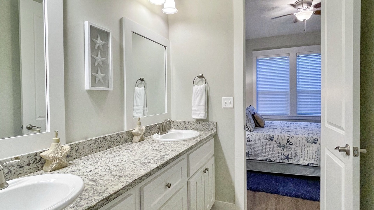 Photo of Bathroom in Sailhouse