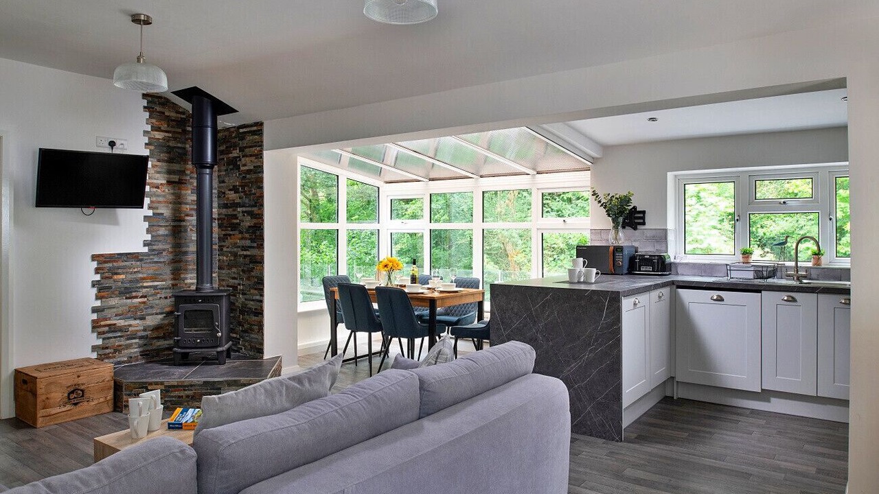 Photo of Others in Rowen