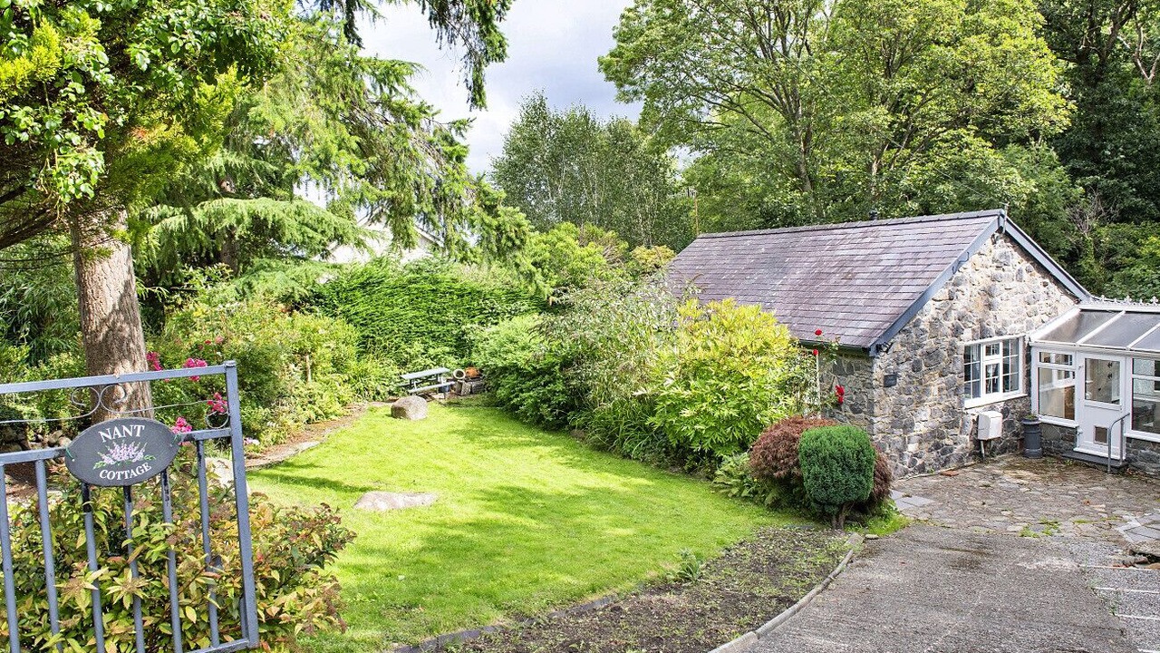 Photo of Outdoor in Rowen