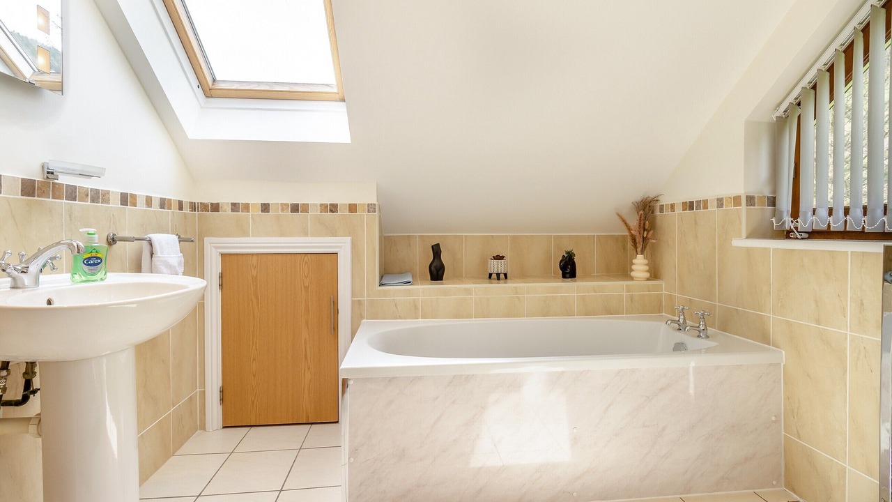 Photo of Bathroom in Llanafan