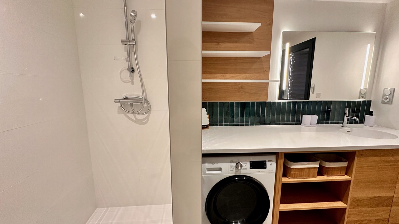 Photo of Bathroom in Le Grau-Du-Roi