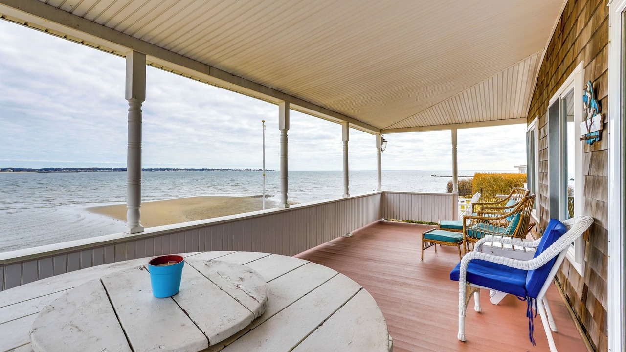 Photo of Patio Balcony in Westbrook Center