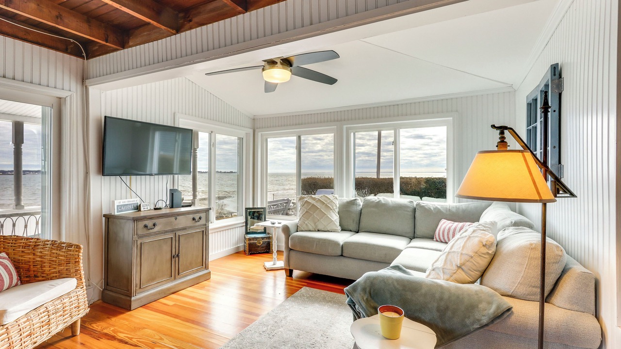 Photo of Bedroom in Westbrook Center