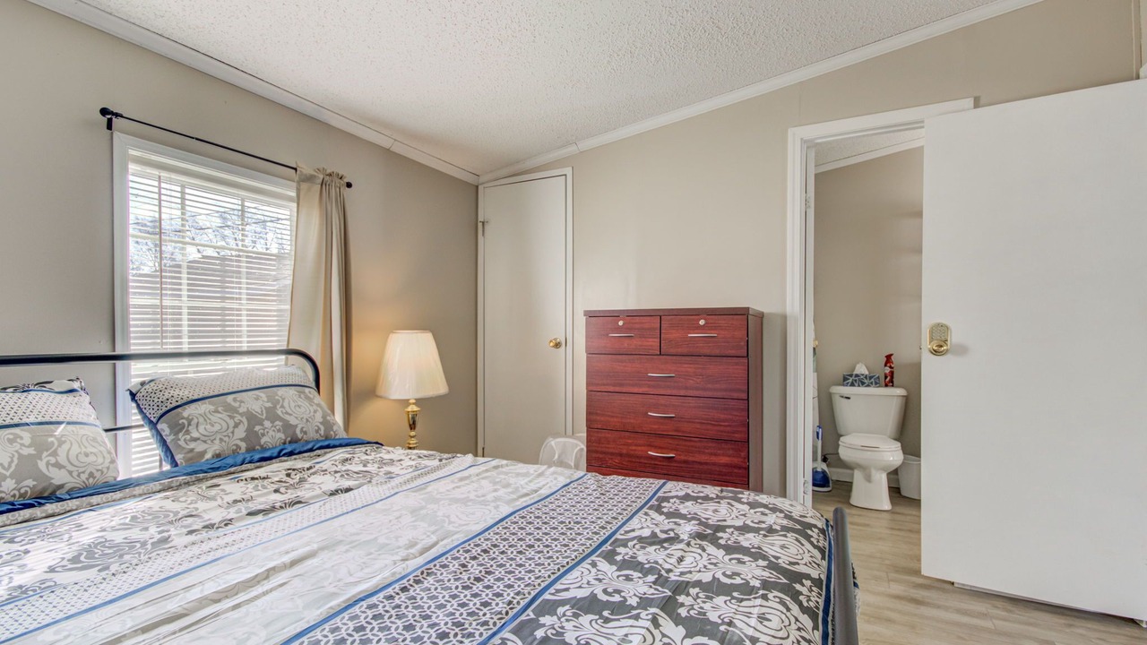 Photo of Bedroom in Muncie