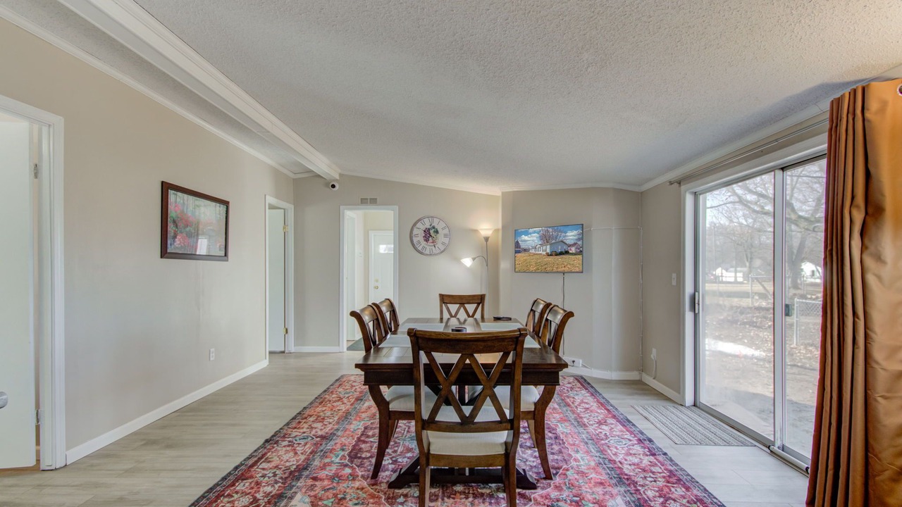 Photo of Others in Muncie