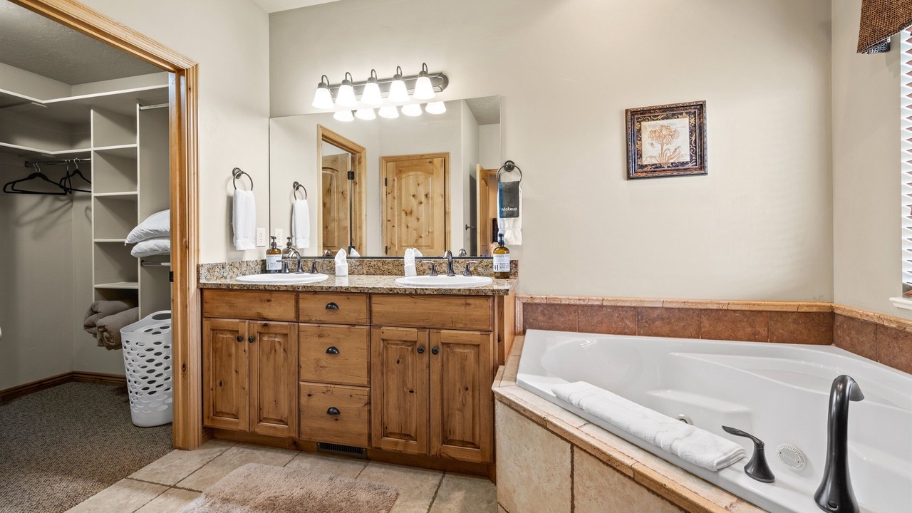 Photo of Bathroom in Wolf Creek