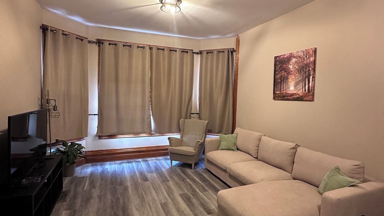 Photo of Livingroom in Strathroy