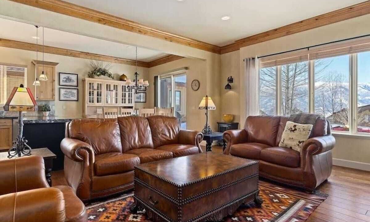Photo of Livingroom in Eden