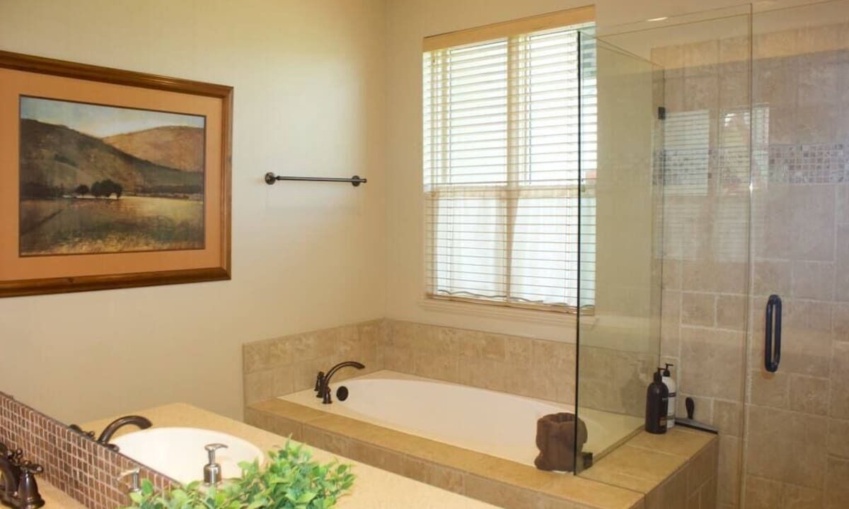 Photo of Bathroom in Eden