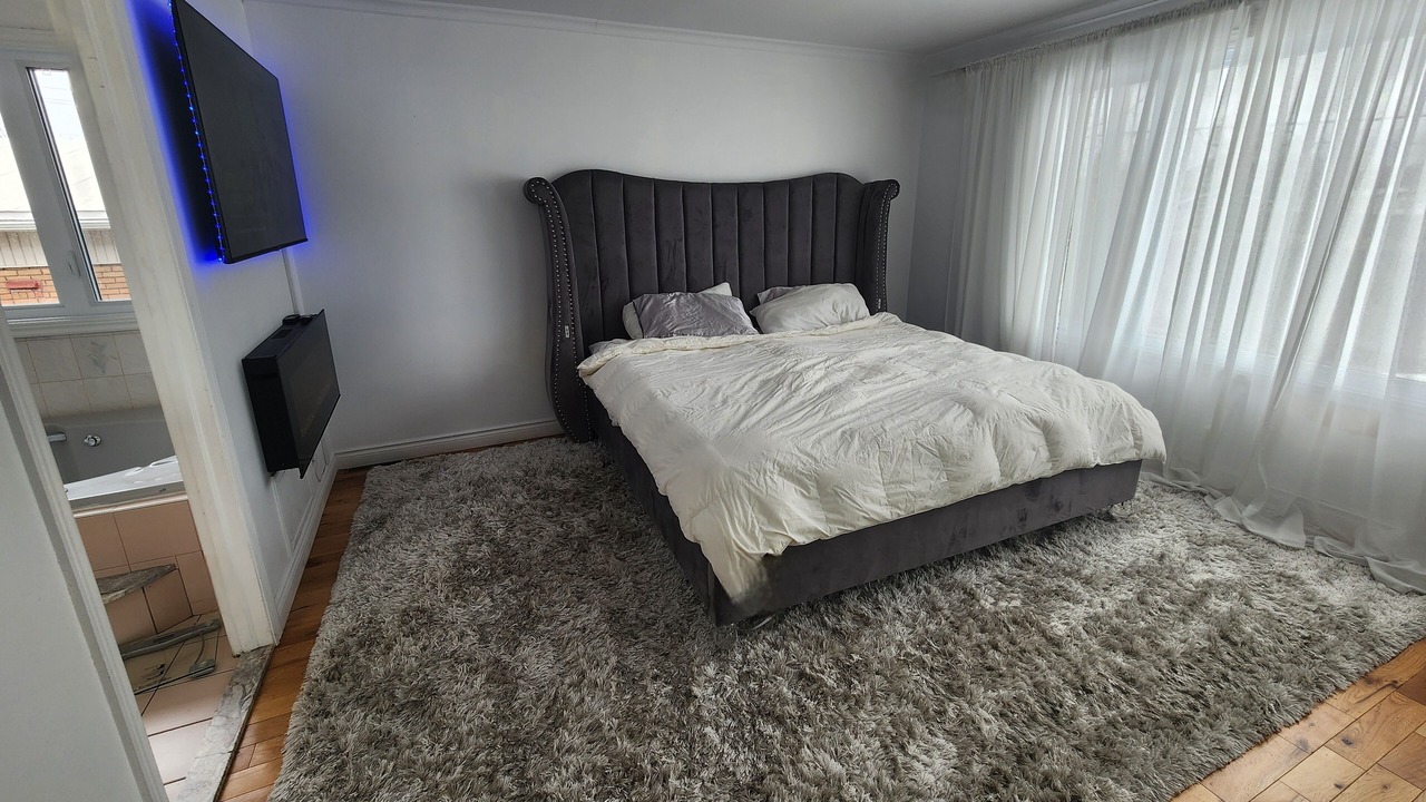 Photo of Bedroom in Laval