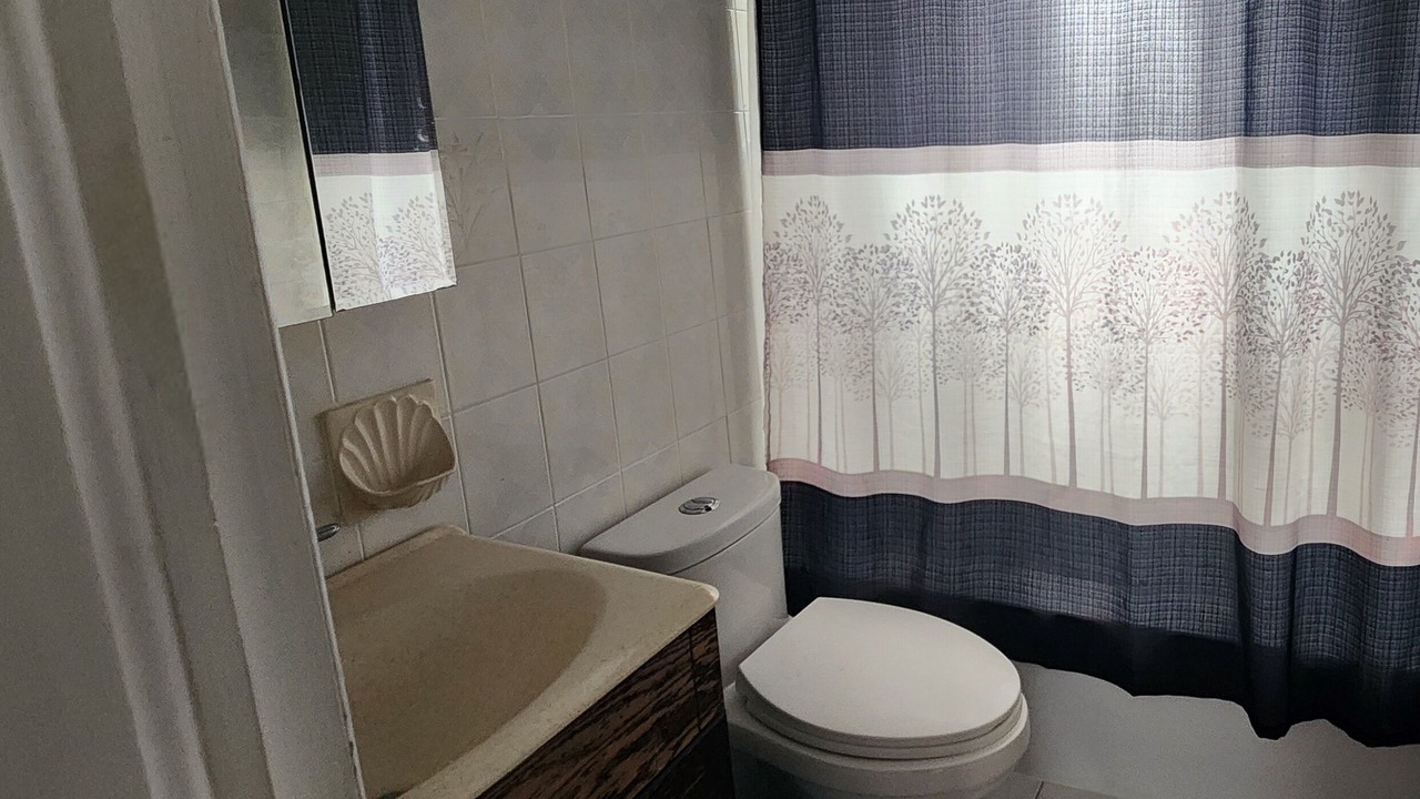 Photo of Bathroom in Laval