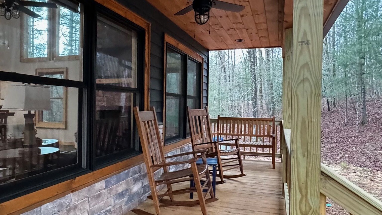 Photo of Patio Balcony in McCaysville