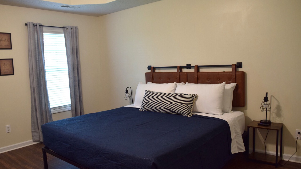 Photo of Bedroom in Normal