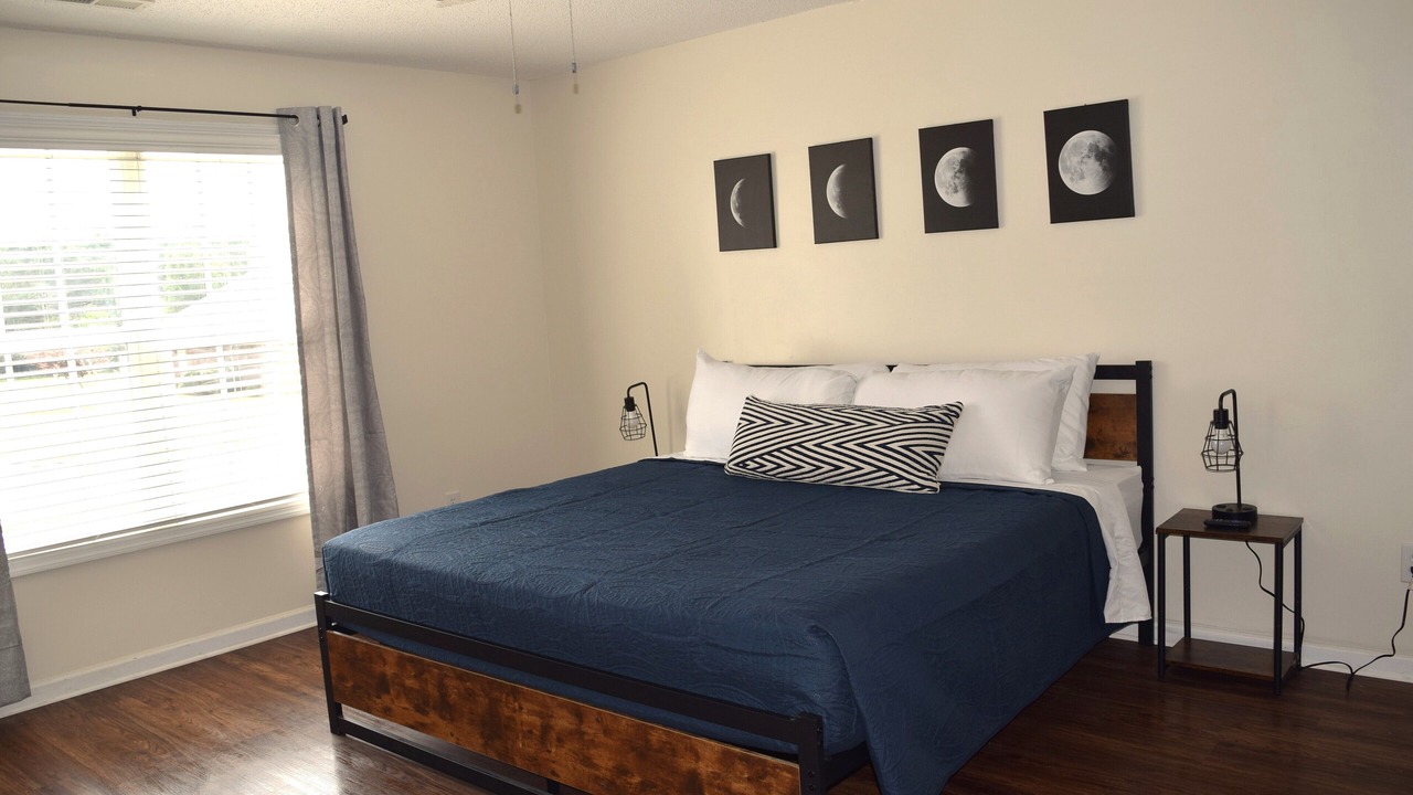 Photo of Bedroom in Normal