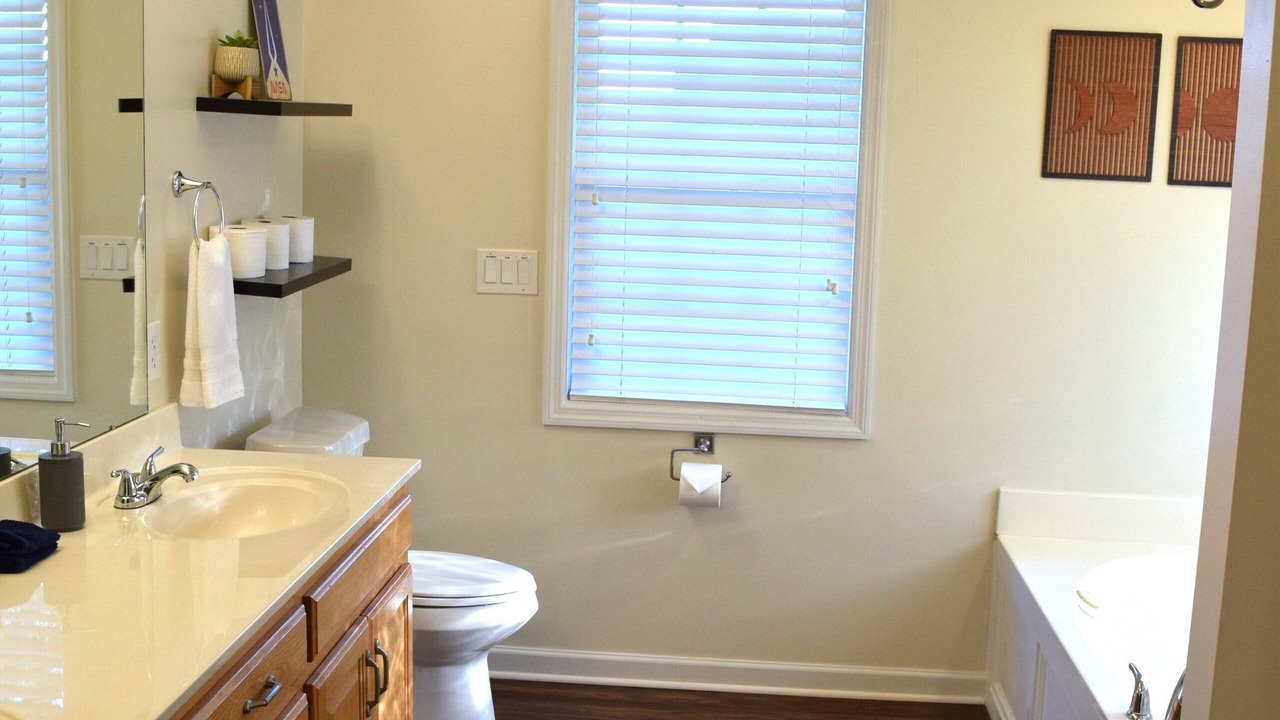 Photo of Bathroom in Normal