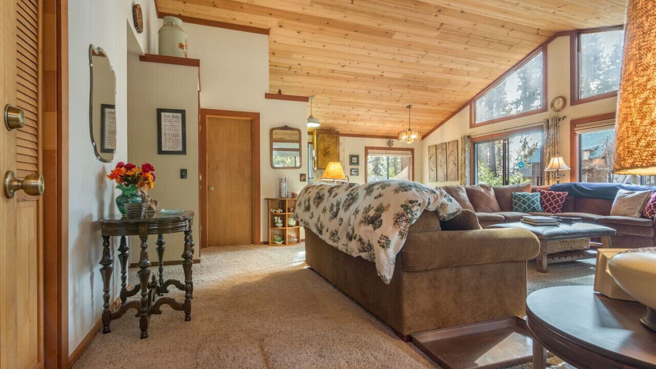 Photo of Bedroom in Tahoe Vista