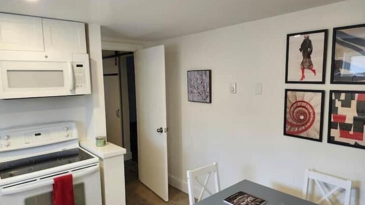 Photo of Kitchen in Clearview Township