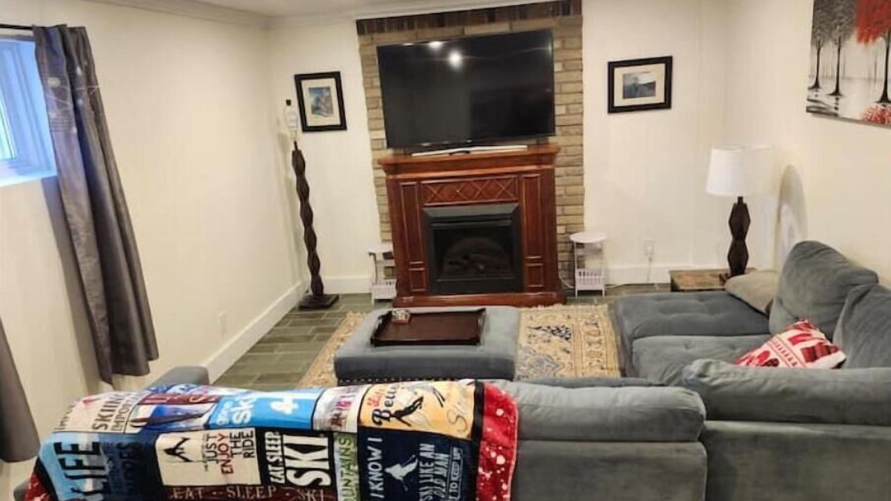 Photo of Livingroom in Clearview Township