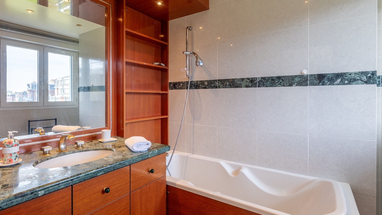 Photo of Bathroom in Mers-les-Bains