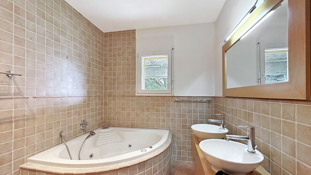 Photo of Bathroom in Granges