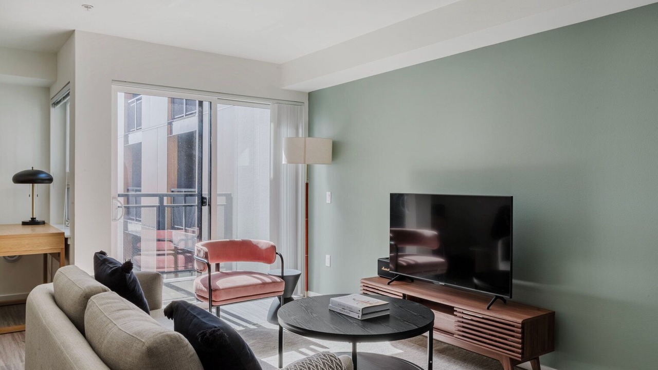 Photo of Livingroom in University District