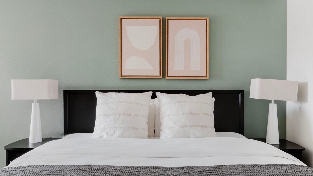 Photo of Bedroom in University District