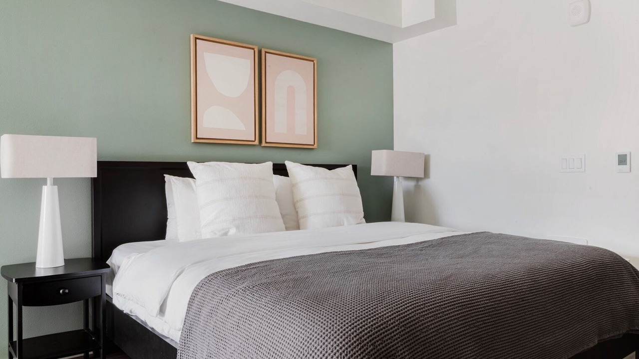 Photo of Bedroom in University District