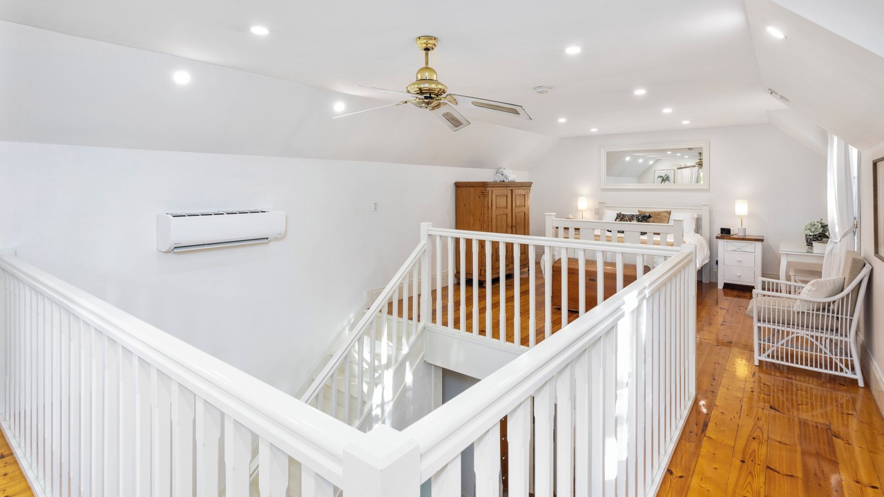 Photo of Others in Aldgate