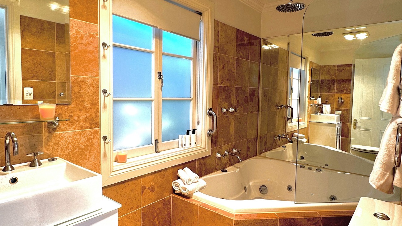 Photo of Others in Aldgate