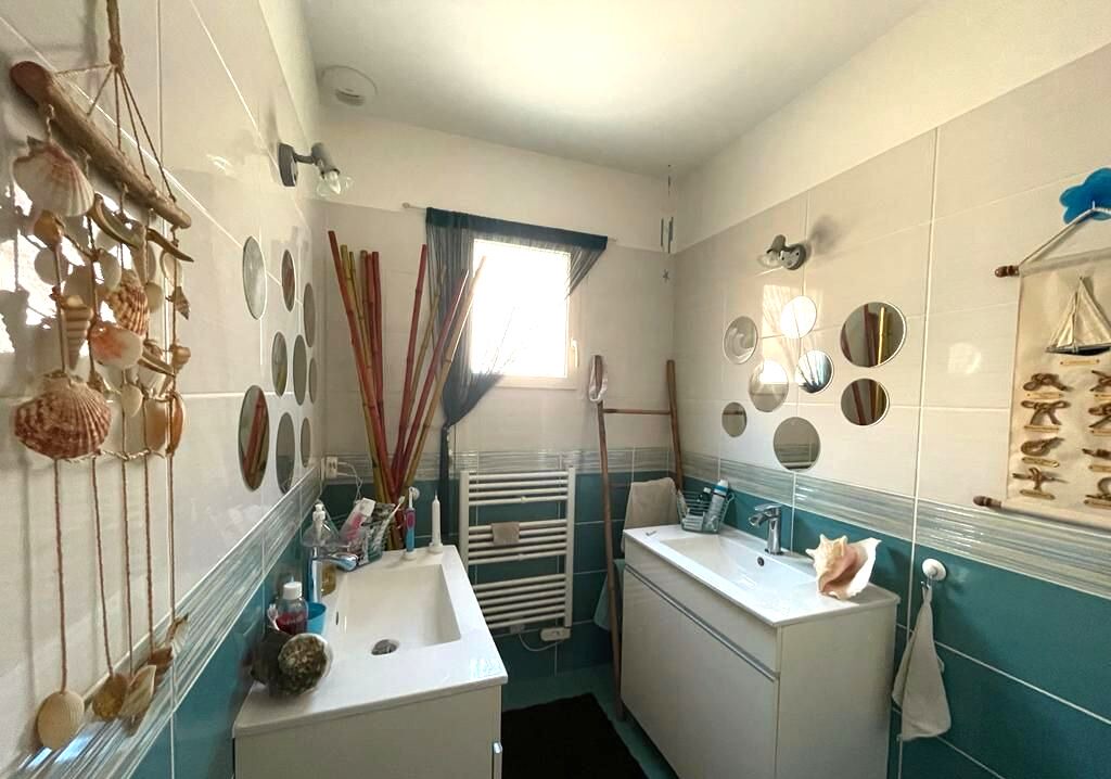 Photo of Bathroom in Villegailhenc