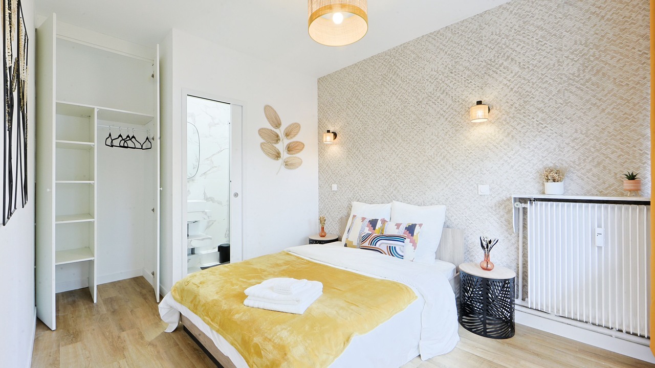 Photo of Bedroom in Bagnolet