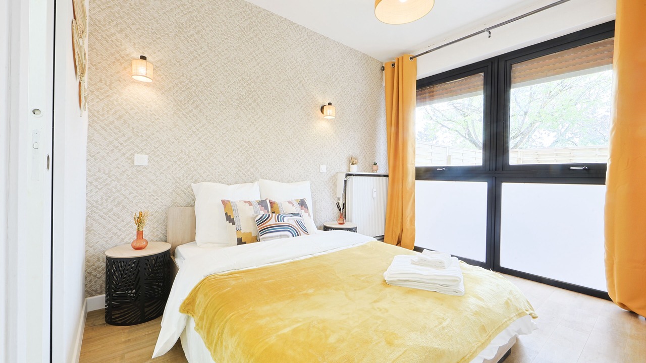 Photo of Bedroom in Bagnolet