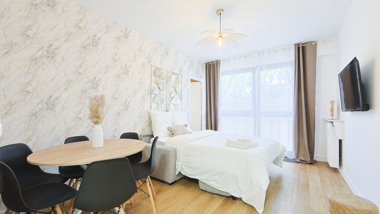 Photo of Bedroom in Bagnolet